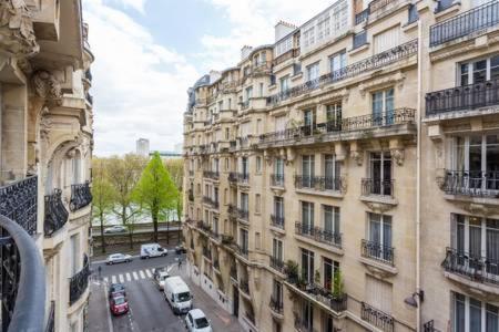 Cmg * Parigi